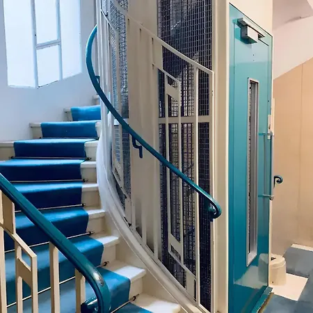 Petit Studio Idealement Situe * Παρίσι